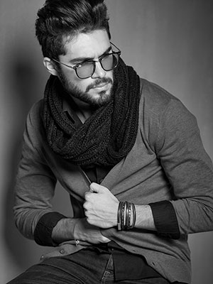 عکس تبلیغاتی تیپ مشکی