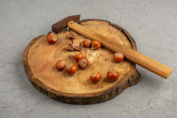 عکس شکستن فندق
