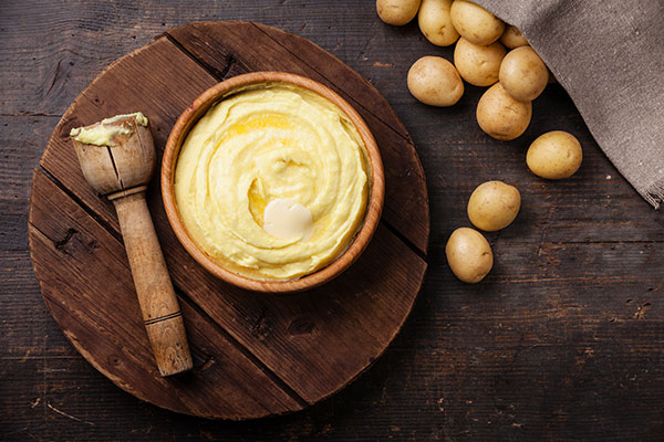 عکس تبلیغاتی غذا و سیب زمینی پخته