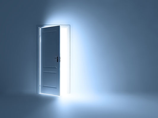 عکس دری به سوی آزادی