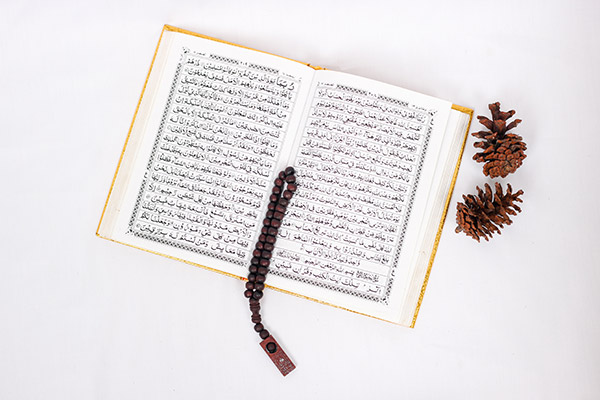 عکس قرآن و تسبیح