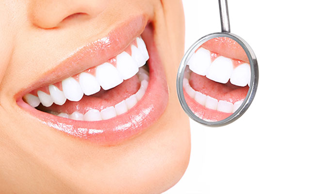 عکس تبلیغاتی کلینیک دندانپزشکی