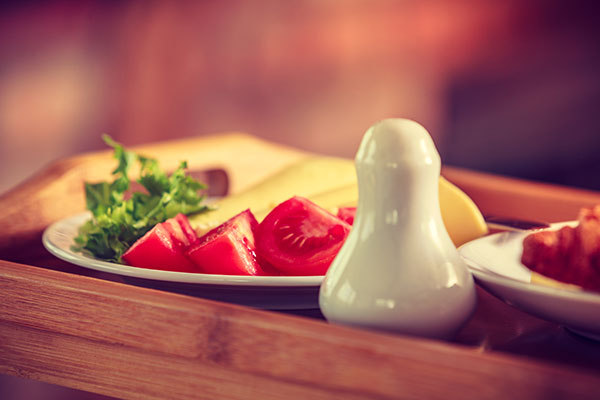 عکس تبلیغاتی غذا و پنیر صبحانه