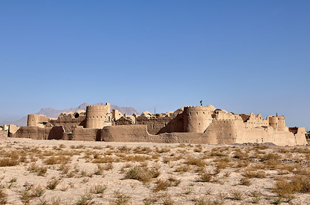 عکس قلعه خاک رس کویر یزد