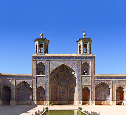 عکس  حیاط مسجد نصیر الملک شیراز