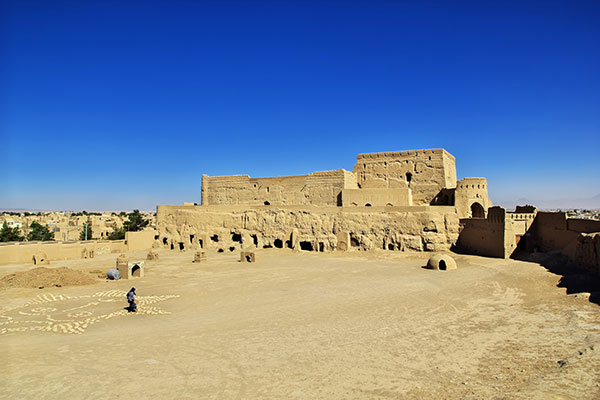 عکس ارگ باستانی میبد یزد