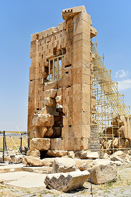 عکس آرامگاه کمبوجیه در پاسارگاد