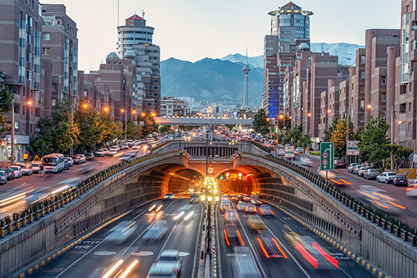 عکس با کیفیت از برج میلاد تهران و تونل توحید