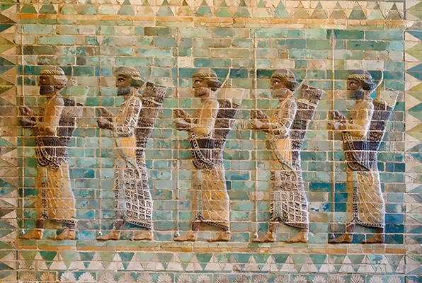 عکس سنگ نگاره سربازان هخامنشی