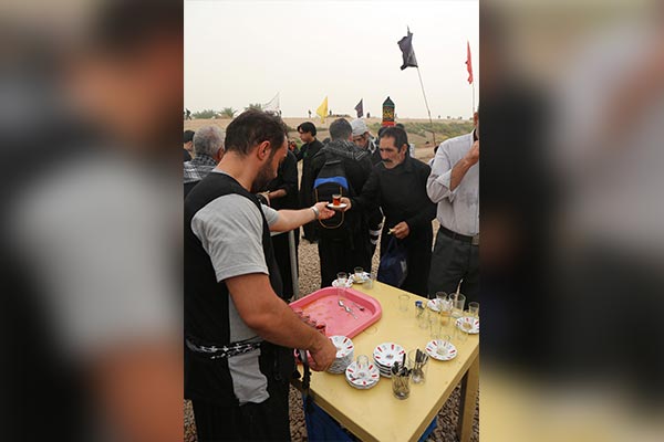 عکس چای صلواتی در اربعین حسینی