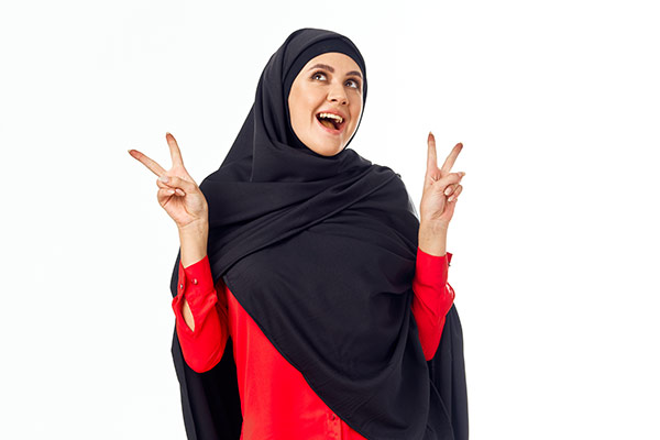 عکس تبلیغاتی خانم با حجاب