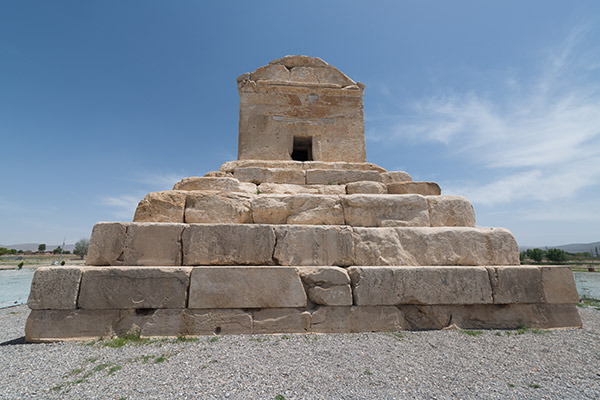 عکس آرامگاه کورش کبیر در پاسارگاد