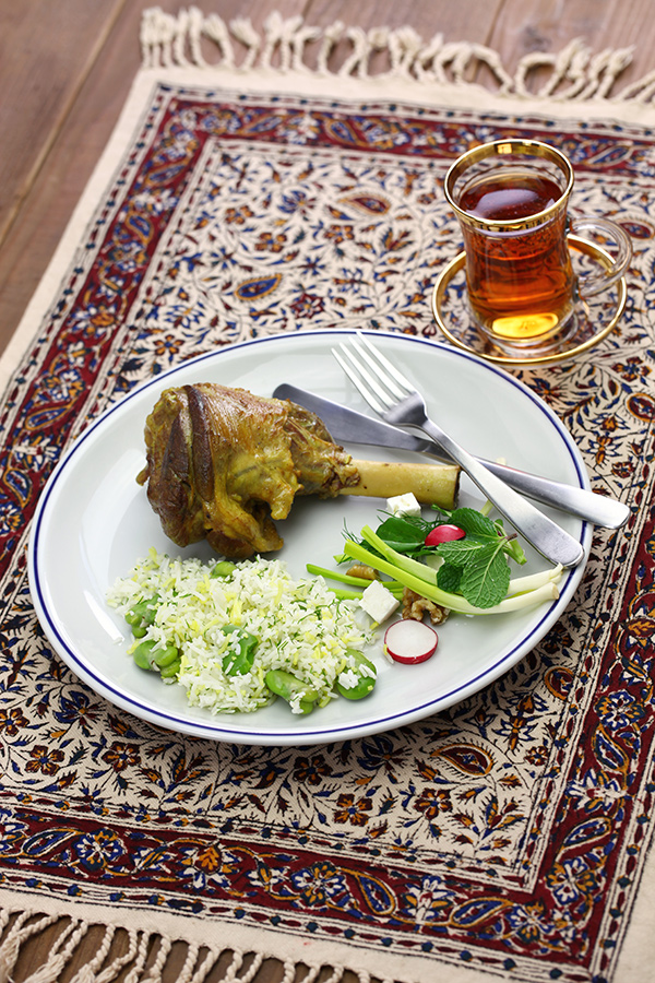 عکس باقالی پلو با ماهیچه و چای