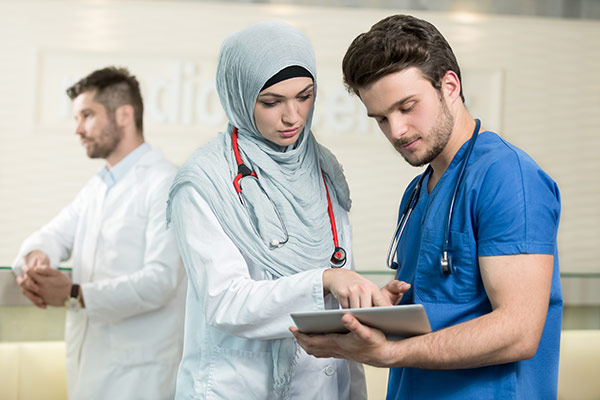 عکس تبلیغاتی پزشک آقا و خانم