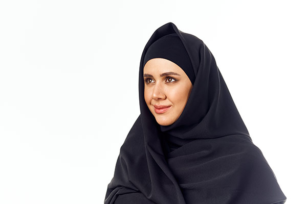 عکس تبلیغاتی خانم با حجاب