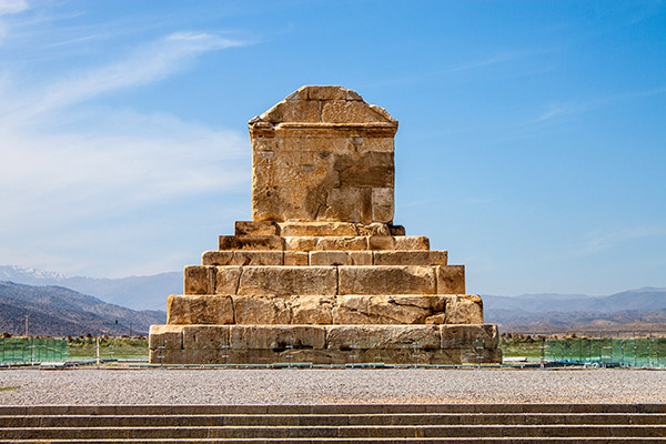 عکس آرامگاه کورش کبیر در پاسارگاد