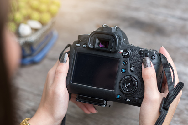 دوربین عکاسی DSLR