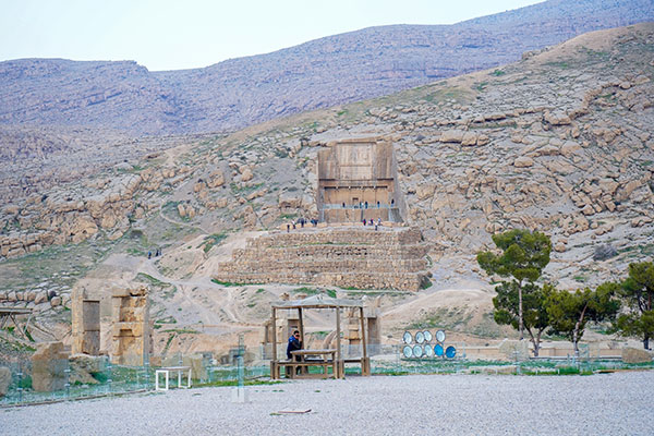 عکس آرامگاه اردشیر سوم در تخت جمشید