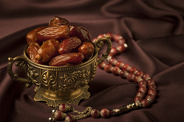 عکس خرما و تسبیح