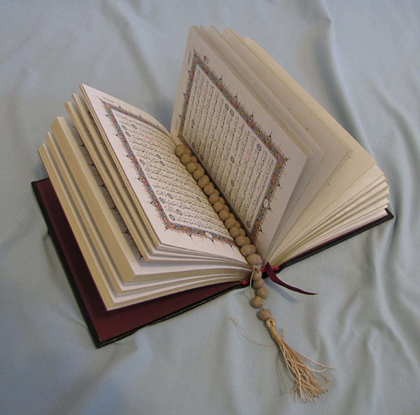 عکس قرآن و تسبیح
