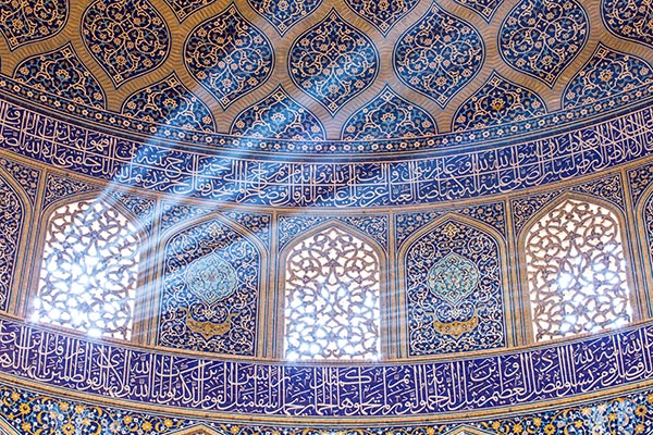 عكس مسجد شیخ لطف الله در میدان نقش جهان اصفهان