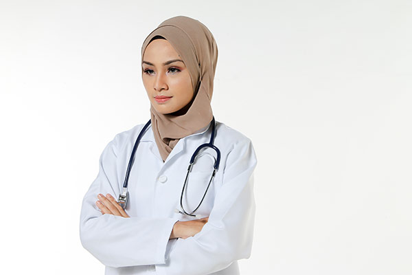 عکس تبلیغاتی پزشک خانم