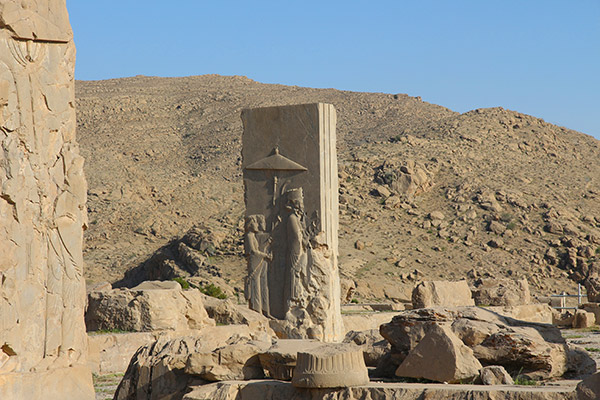 عکس سنگ نگاره پادشاه هخامنشی