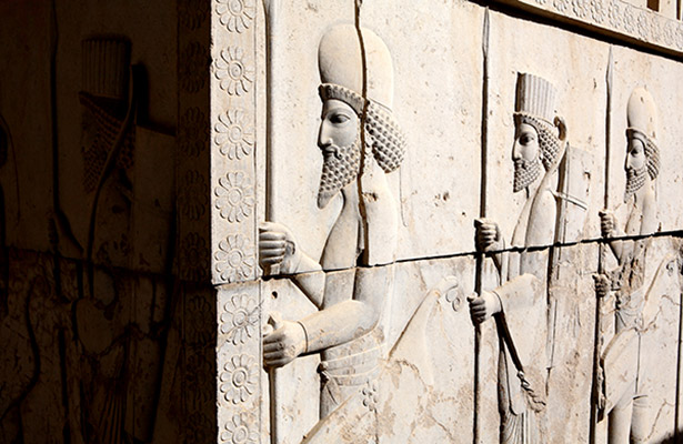 عکس سنگ نگاره سربازان هخامنشی