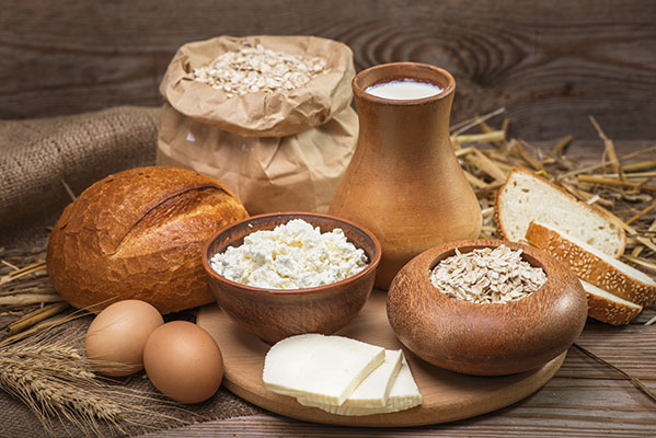 عکس تبلیغاتی صبحانه و لبنیات